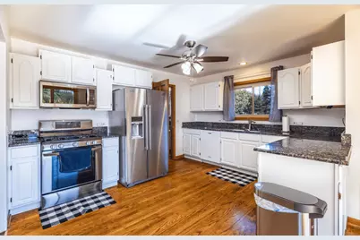 913 Amber Lane, Lake Villa, IL 60046 - Photo 5