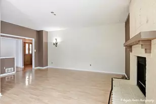 3510 Turnberry Dr, McHenry, IL 60050 - Photo 9