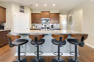 1150 Americana Ave, Pingree Grove, IL 60140 - Photo 7