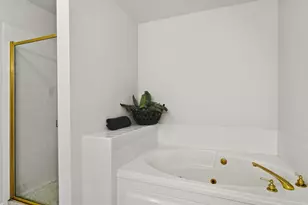 451 Town Pl Cir, Buffalo Grove, IL 60089 - Photo 13