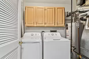 451 Town Pl Cir, Buffalo Grove, IL 60089 - Photo 17