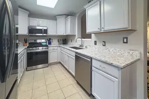 233 Judy Ln, Cortland, IL 60112 - Photo 9