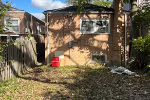 2115 W 68th Pl, Chicago, IL 60636 - Photo 3