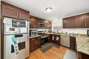 704 Florence Ave, Evanston, IL 60202 - Photo 5