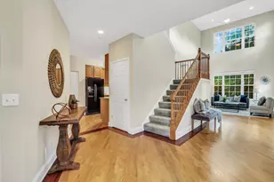 418 Bay Tree Cir, Vernon Hills, IL 60061 - Photo 3