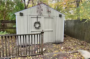 305 Park St, Danville, IL 61832 - Photo 27