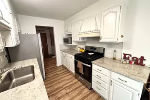 1321 S Finley Rd, Lombard, IL 60148 - Photo 5