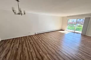 1321 S Finley Rd, Lombard, IL 60148 - Photo 9