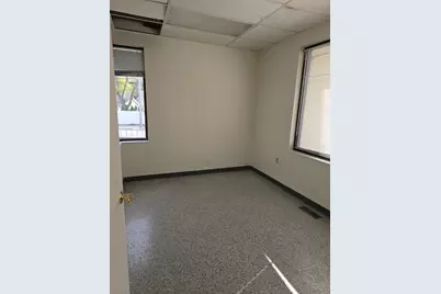 326 S Milwaukee Avenue, Libertyville, IL 60048 - Photo 17