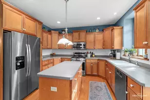 611 Pine St, Sugar Grove, IL 60554 - Photo 15