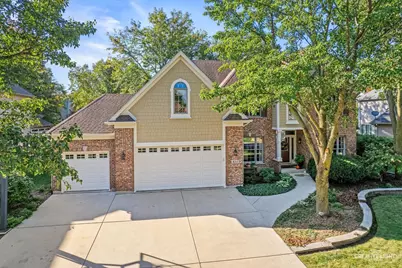 611 Pine Street, Sugar Grove, IL 60554 - Photo 3