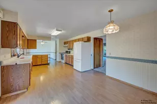 12434 W Van Ct, Beach Park, IL 60099 - Photo 3