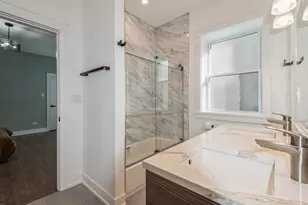 1535 W Estes Ave, Chicago, IL 60626 - Photo 17