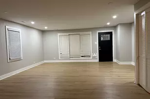 318 Shabbona Dr, Park Forest, IL 60466 - Photo 7