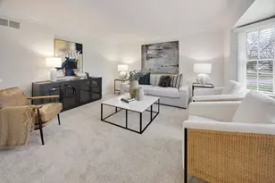 201 N Cambridge Dr, Geneva, IL 60134 - Photo 3