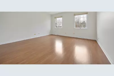 201 N Cambridge Drive, Geneva, IL 60134 - Photo 25