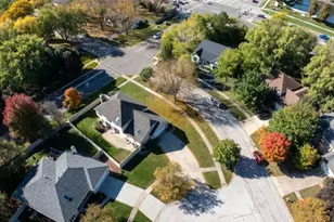 201 N Cambridge Dr, Geneva, IL 60134 - Photo 41