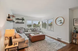 1024 Blanchard St, Downers Grove, IL 60516 - Photo 3