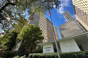 3950 N Lake Shore Dr, Chicago, IL 60613 - Photo 1