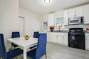 547 S Martin Luther King Jr Ave, Waukegan, IL 60085 - Photo 5