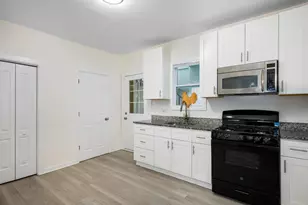 547 S Martin Luther King Jr Ave, Waukegan, IL 60085 - Photo 7