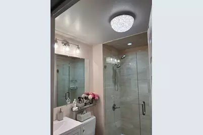 110 E Delaware Place #2003, Chicago, IL 60611 - Photo 3