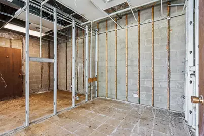 530 N McLean Boulevard, Elgin, IL 60123 - Photo 9