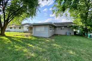 317 E Schaumburg Rd, Streamwood, IL 60107 - Photo 25