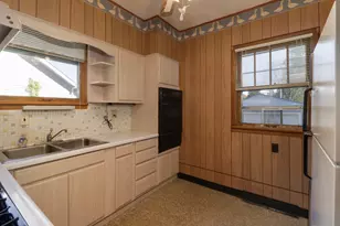 506 Denver St, Bloomington, IL 61701 - Photo 13