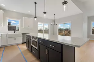 713 Wheatley Dr, Mahomet, IL 61853 - Photo 9