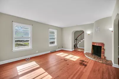 910 W Springfield Avenue, Champaign, IL 61821 - Photo 9