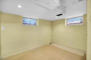 910 W Springfield Ave, Champaign, IL 61821 - Photo 35