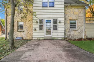 910 W Springfield Ave, Champaign, IL 61821 - Photo 41