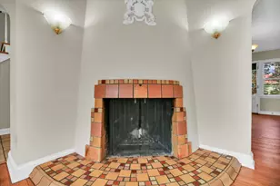 910 W Springfield Ave, Champaign, IL 61821 - Photo 11