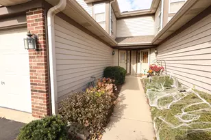 1840 Grove Ave, Schaumburg, IL 60193 - Photo 3