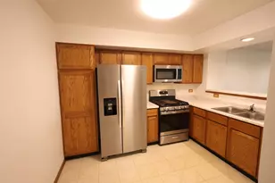 1840 Grove Ave, Schaumburg, IL 60193 - Photo 5