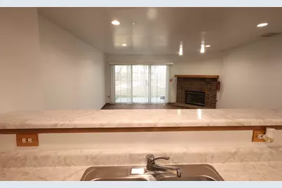 1840 Grove Avenue, Schaumburg, IL 60193 - Photo 9