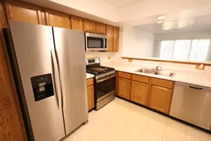 1840 Grove Ave, Schaumburg, IL 60193 - Photo 7