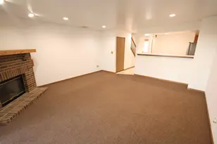 1840 Grove Ave, Schaumburg, IL 60193 - Photo 15