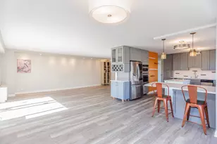 7033 N Kedzie Ave, Chicago, IL 60645 - Photo 7