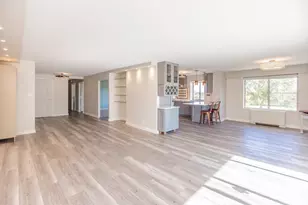 7033 N Kedzie Ave, Chicago, IL 60645 - Photo 5