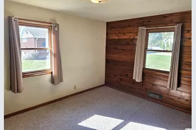 2131 Sunnybrook Drive W, Quincy, IL 62301 - Photo 17