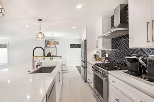 872 Northmoor Rd, Lake Forest, IL 60045 - Photo 9