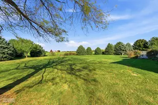 2427 N 42nd Rd, Sheridan, IL 60551 - Photo 49