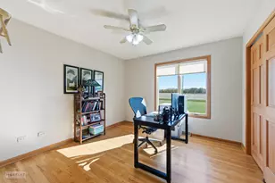 2427 N 42nd Rd, Sheridan, IL 60551 - Photo 29