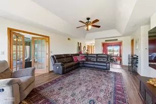 2427 N 42nd Rd, Sheridan, IL 60551 - Photo 17