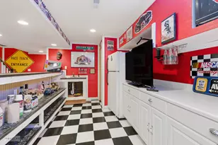 2427 N 42nd Rd, Sheridan, IL 60551 - Photo 37