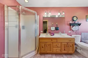 2427 N 42nd Rd, Sheridan, IL 60551 - Photo 27