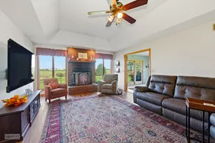 2427 N 42nd Rd, Sheridan, IL 60551 - Photo 15