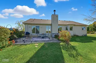 2427 N 42nd Rd, Sheridan, IL 60551 - Photo 21